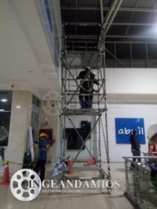 andamios - certificados - alquiler - para - publicidad